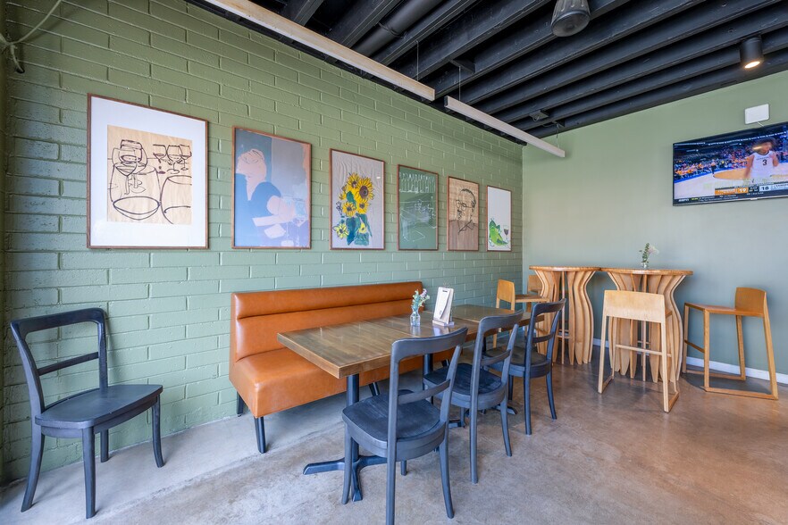 More Photos Of 2130 India St, San Diego Storefront Retail Residential For Lease