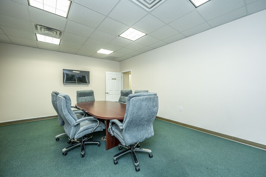 More Photos Of 901 Old Trolley Rd, Summerville Medical For Lease