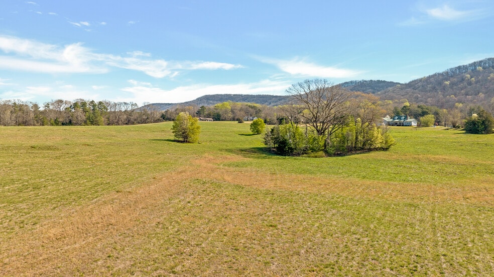 More Photos Of 221 55th St NE, Fort Payne Manufacturing For Sale