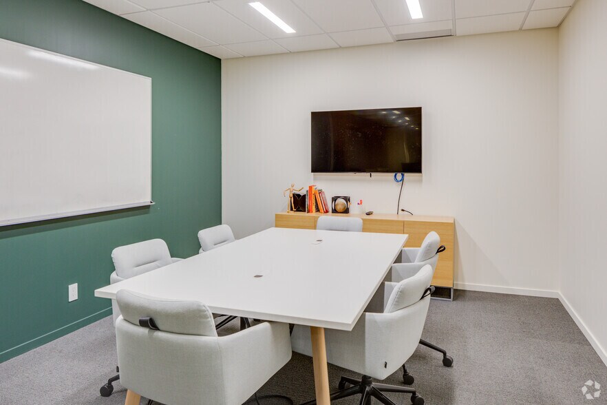 More Photos Of 410 W Georgia St, Vancouver Coworking Space