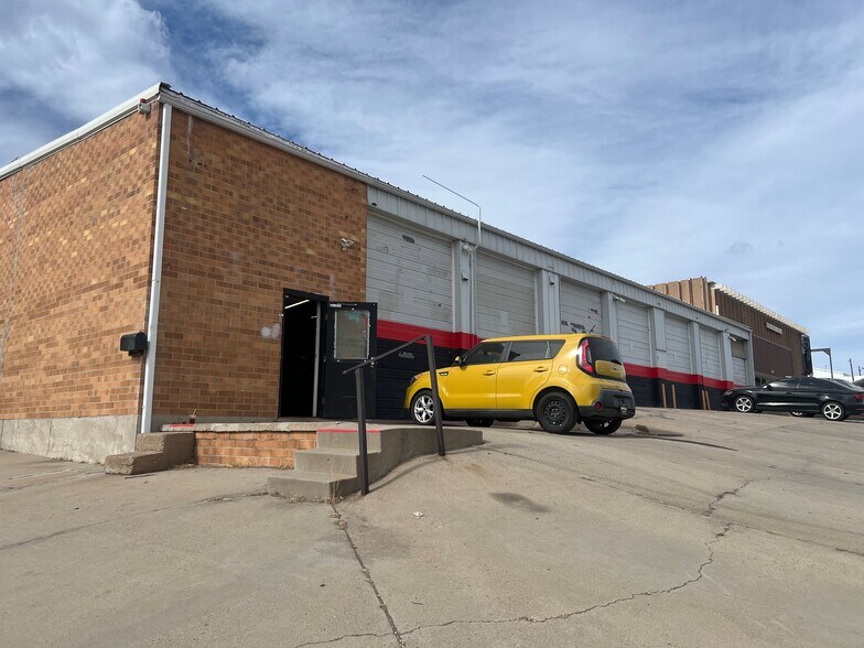 More Photos Of 2101 W Cornell Ave, Englewood Auto Repair For Lease
