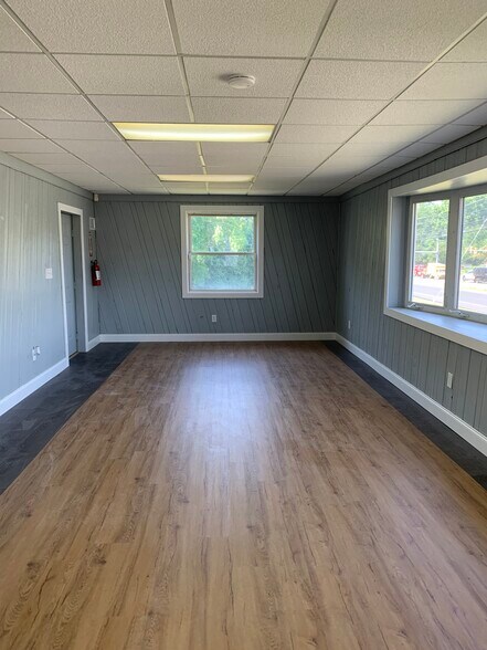 More Photos Of 133 Route 130, Bordentown Freestanding For Sale