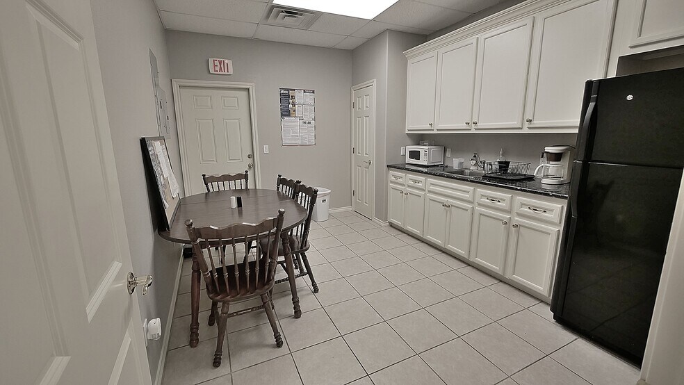 More Photos Of 21230 Kingsland Blvd, Katy Loft Creative Space For Lease