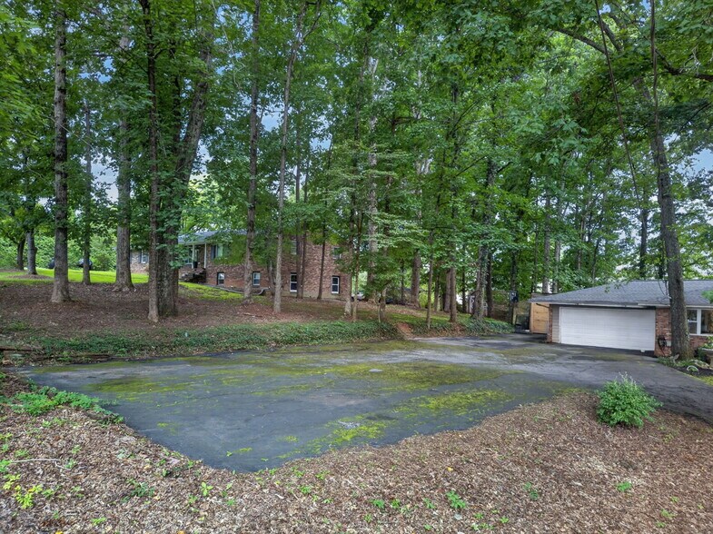 More Photos Of 3343 Dogwood Ln NW, Acworth Flex For Sale