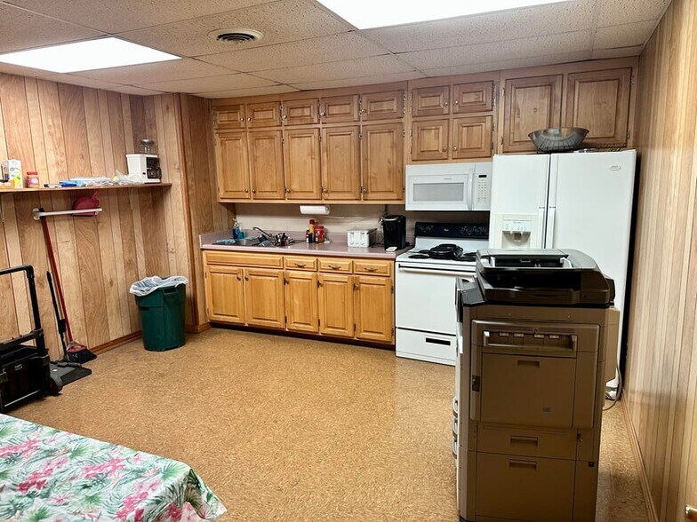 More Photos Of Exit 61, I-22, New Albany MS, New Albany Fast Food For Sale