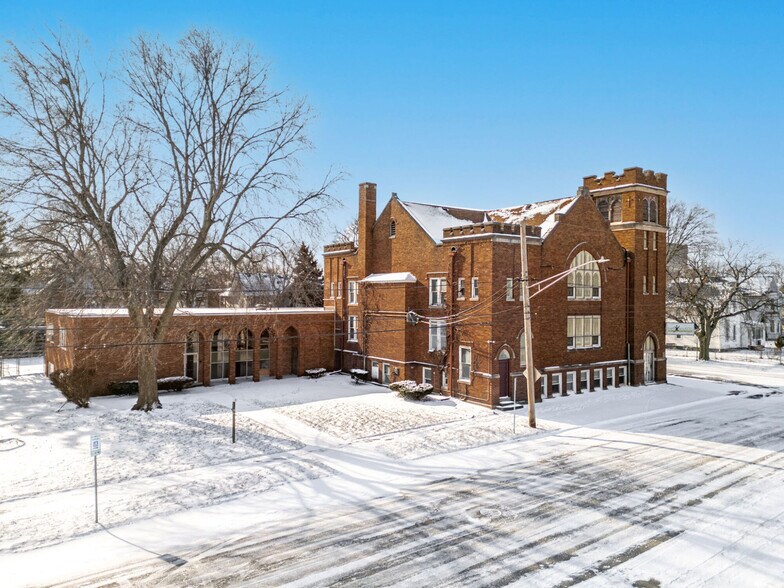 Primary Photo Of 1203 3rd Ave, Rockford Religious Facility For Sale