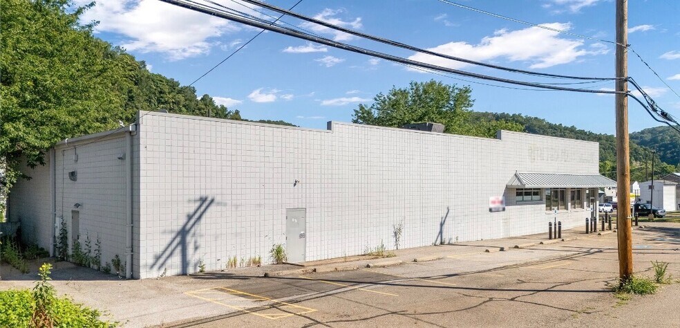 More Photos Of 220 3rd St, Wellsville Drugstore For Sale