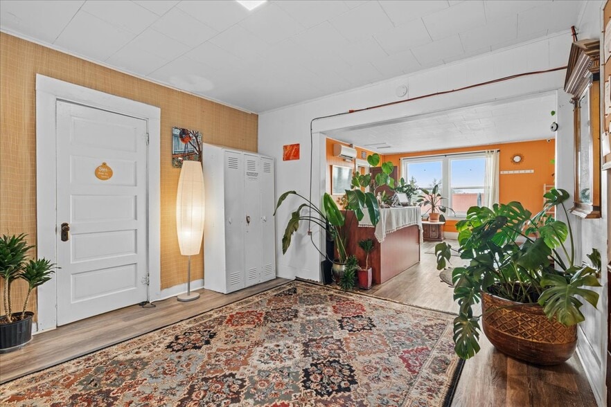 More Photos Of 2038 Pacific Ave, Forest Grove Storefront Retail Office For Sale