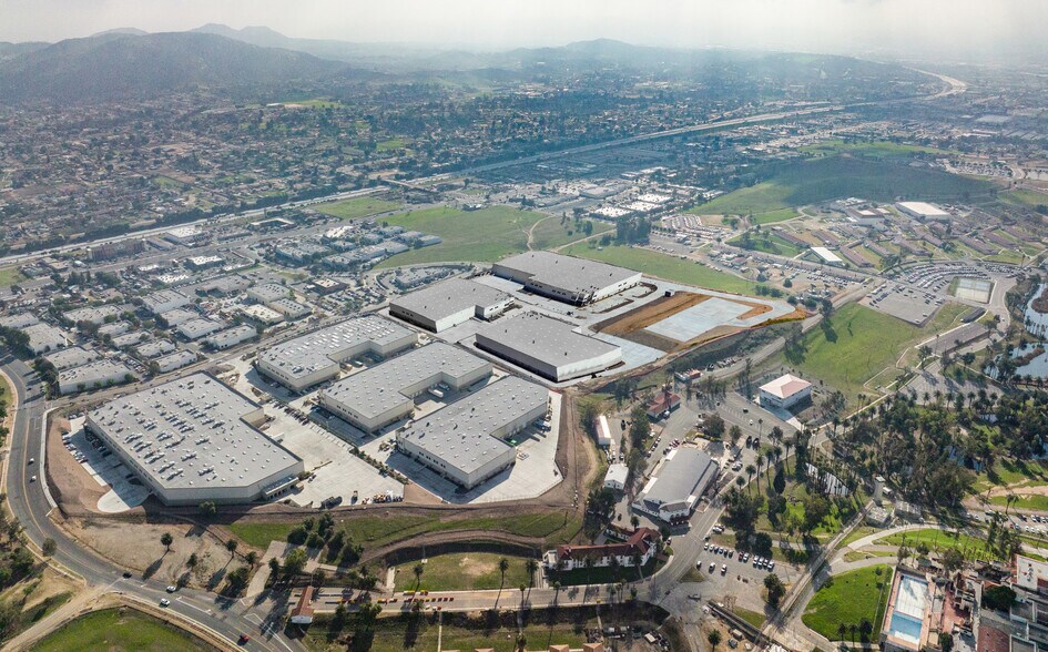 More Photos Of 3000 Horseless Carriage dr, Norco Unknown For Lease