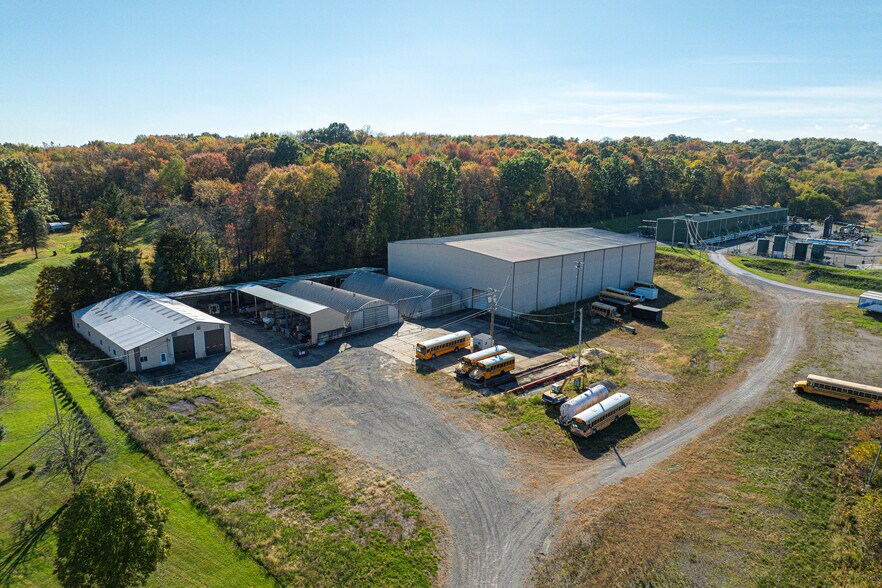 Primary Photo Of 912 Saxonburg Rd, Butler Warehouse For Lease