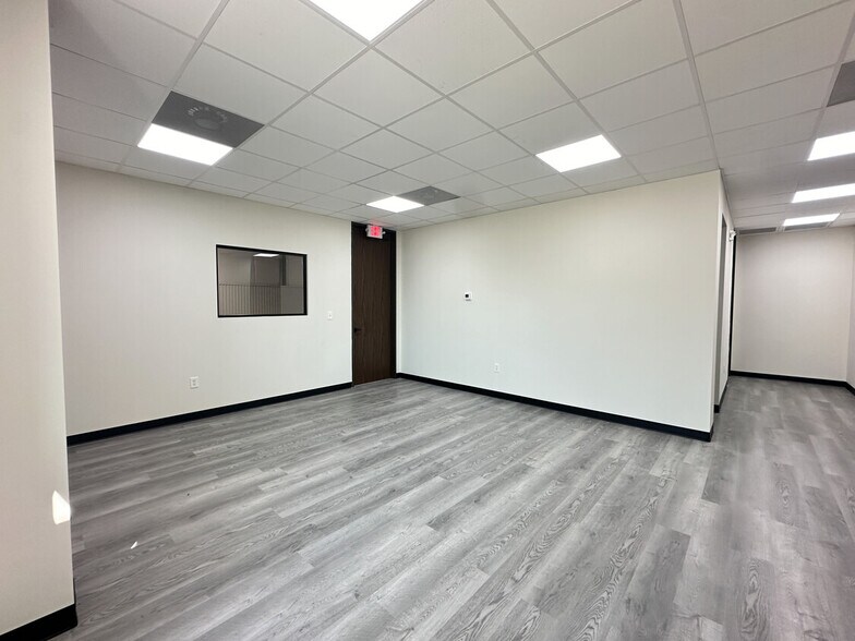 More Photos Of 2220 Katy Hockley Cut Off Rd, Katy Warehouse For Lease