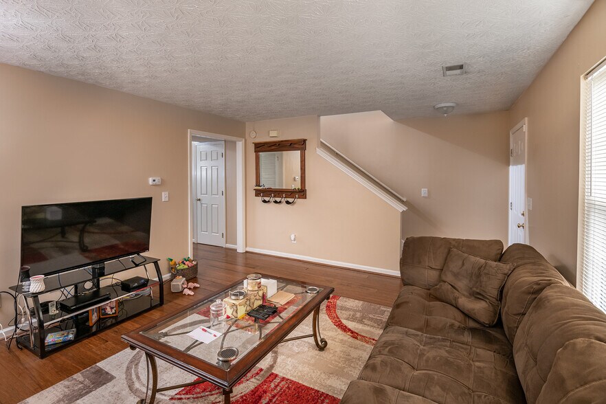 More Photos Of 3353-3375 Cove Lake Dr, Lexington Apartments For Sale