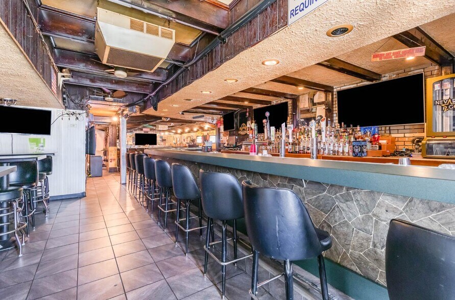 More Photos Of 3447 45th St, Highland Specialty For Sale