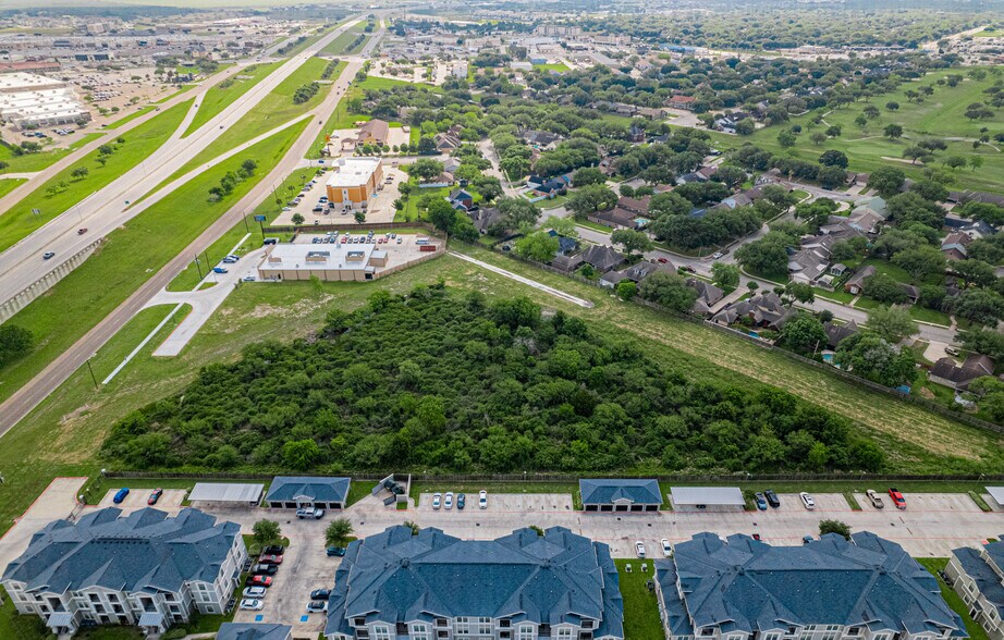 More Photos Of 8303 Zac Lentz Parkway, Victoria Land For Sale
