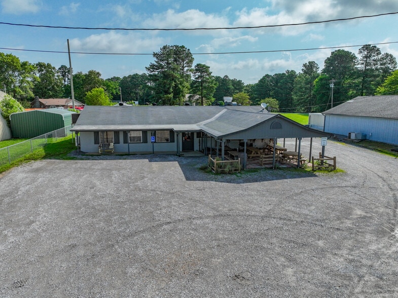 More Photos Of 15649 US-68, Benton Restaurant For Sale