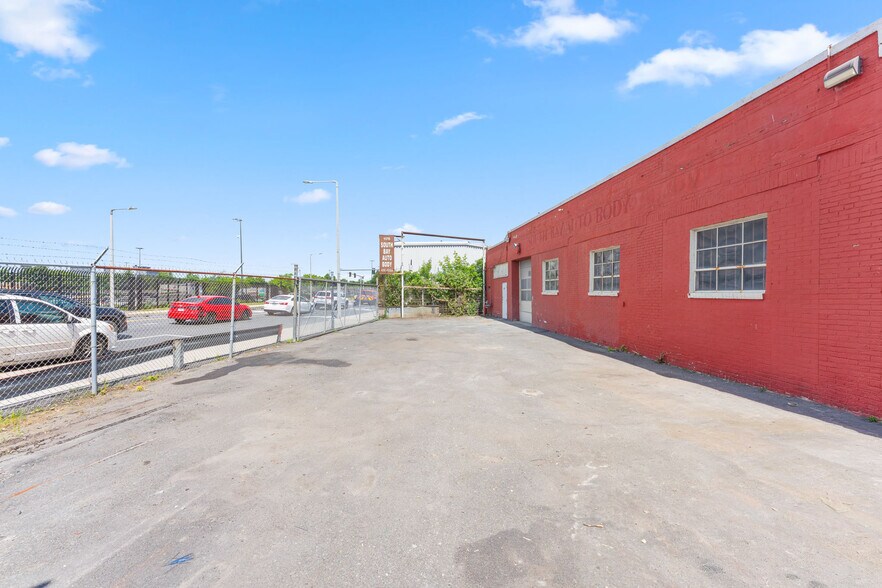 More Photos Of 1176 Massachusetts Ave, Dorchester Mixed Retail For Sale