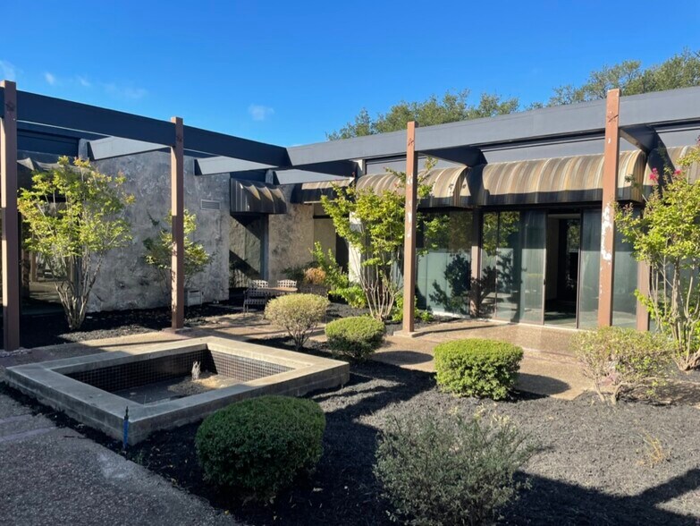 More Photos Of 509 Corral Ln, Austin Office For Lease