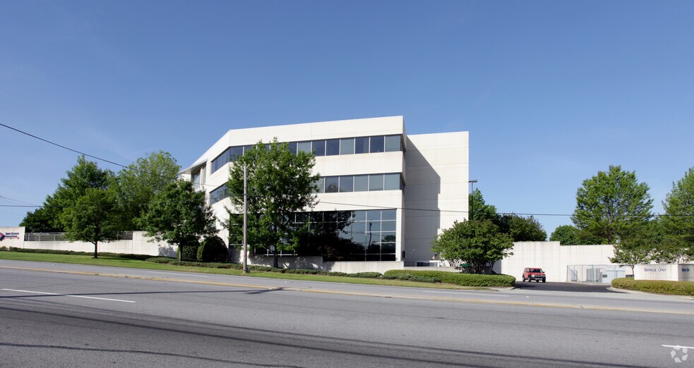 More Photos Of 2001 Laurel St, Columbia Medical For Sale