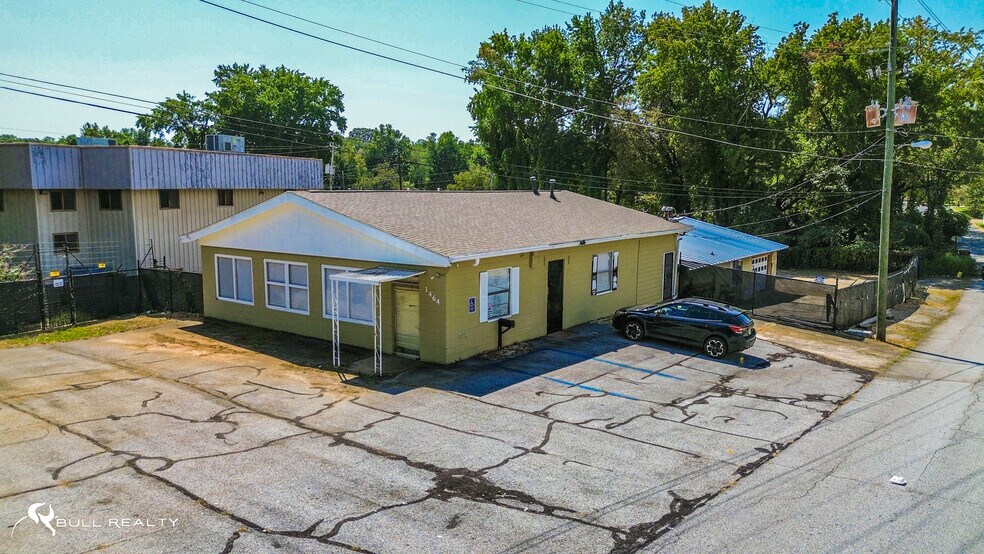 More Photos Of 1464 Willingham Dr, East Point Light Distribution For Sale