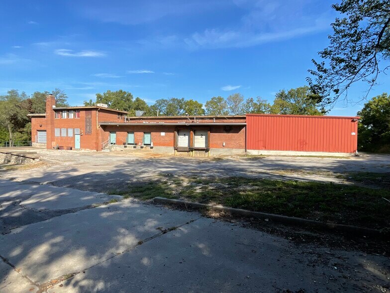 More Photos Of 1400 E 2nd St, Kansas City Manufacturing For Sale