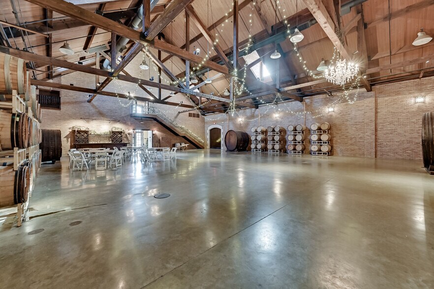 More Photos Of 2000 Champagne Blvd, Grapevine Specialty For Sale