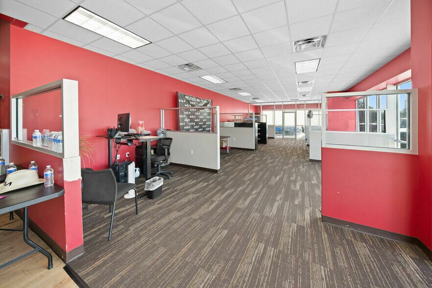 More Photos Of 4818 Troup Hwy, Tyler Auto Dealership For Sale