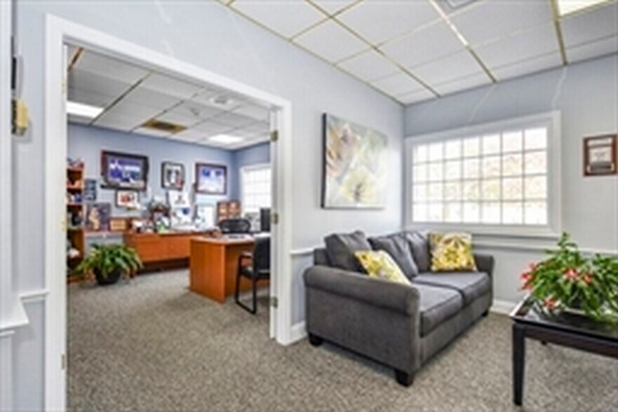 More Photos Of 977 South St, Fitchburg Office For Sale