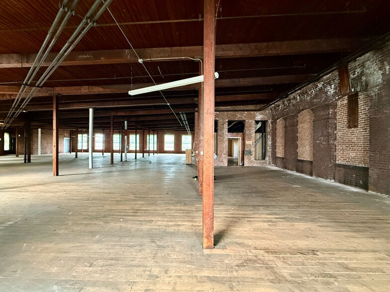 More Photos Of 110 Winter St, Holyoke Manufacturing For Lease