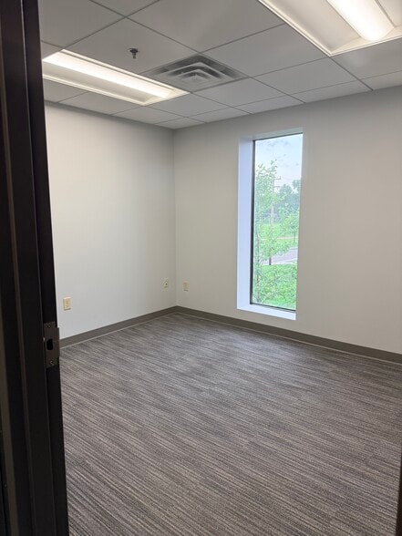 More Photos Of 610 N Ottawa Ave, Golden Valley Loft Creative Space For Lease