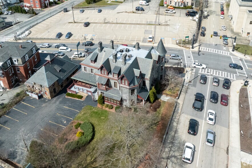 More Photos Of 51 Harvard St, Worcester Office Residential For Sale