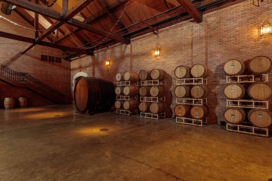 More Photos Of 2000 Champagne Blvd, Grapevine Specialty For Sale