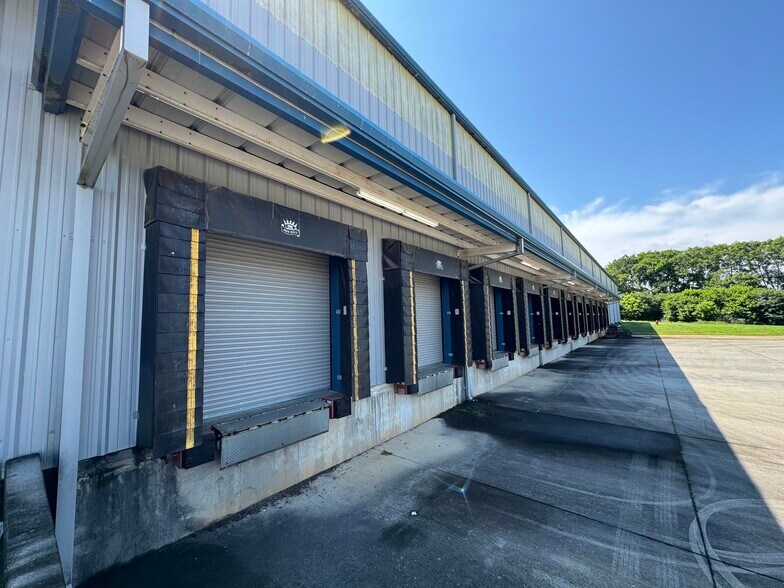 More Photos Of 100 Enterprise Dr SW, Calhoun Warehouse For Lease