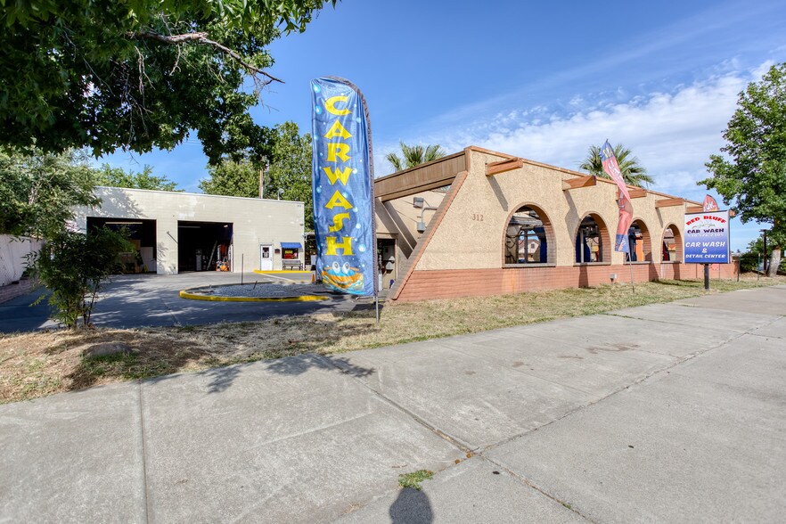 Primary Photo Of 312 Main St, Red Bluff Carwash For Sale