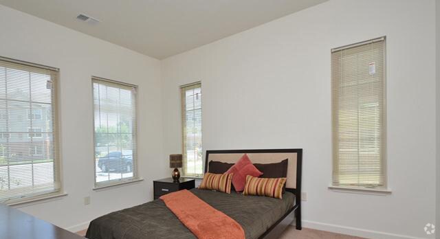 More Photos Of 1220 N King St, Hampton Apartments For Lease