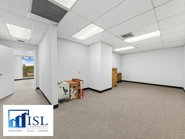 More Photos Of 1200 E Hillcrest St, Orlando Office For Lease