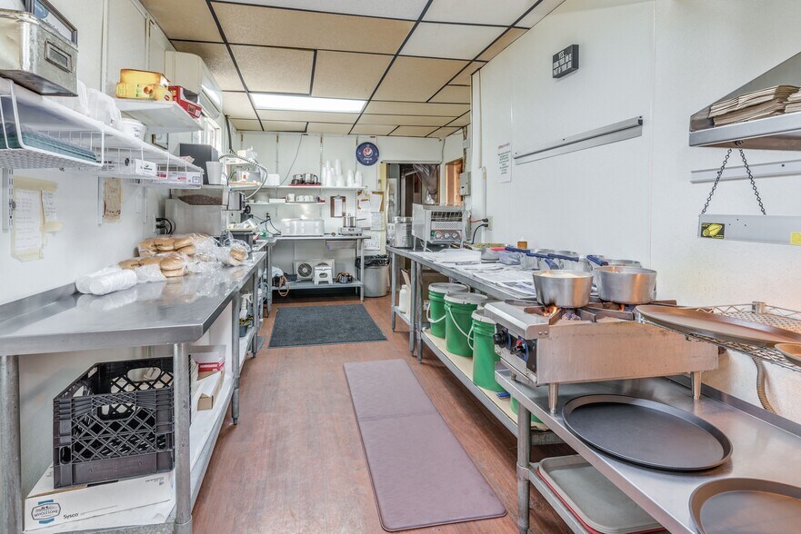 More Photos Of 122 E Poplar St, Nanticoke Restaurant For Sale