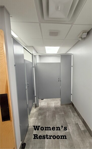 More Photos Of 28975 Grand River Ave, Farmington Hills Auto Dealership For Sale