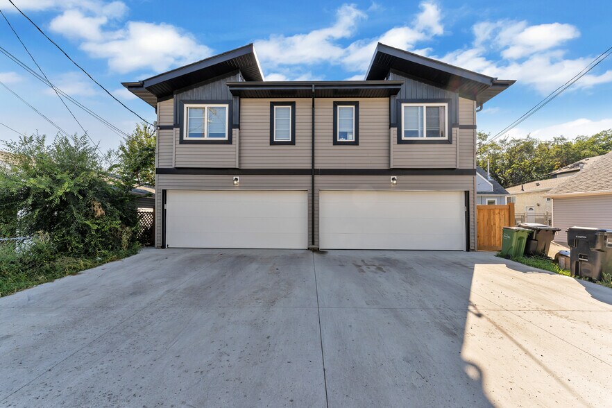 More Photos Of 11732 90 St NW, Edmonton Apartments For Sale