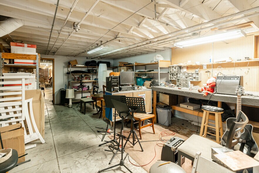 More Photos Of 1610 Bardstown Rd, Louisville Storefront For Sale