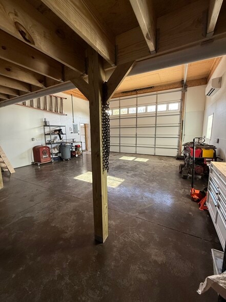 More Photos Of 120 Wade Herrod Rd, Smyrna Freestanding For Lease