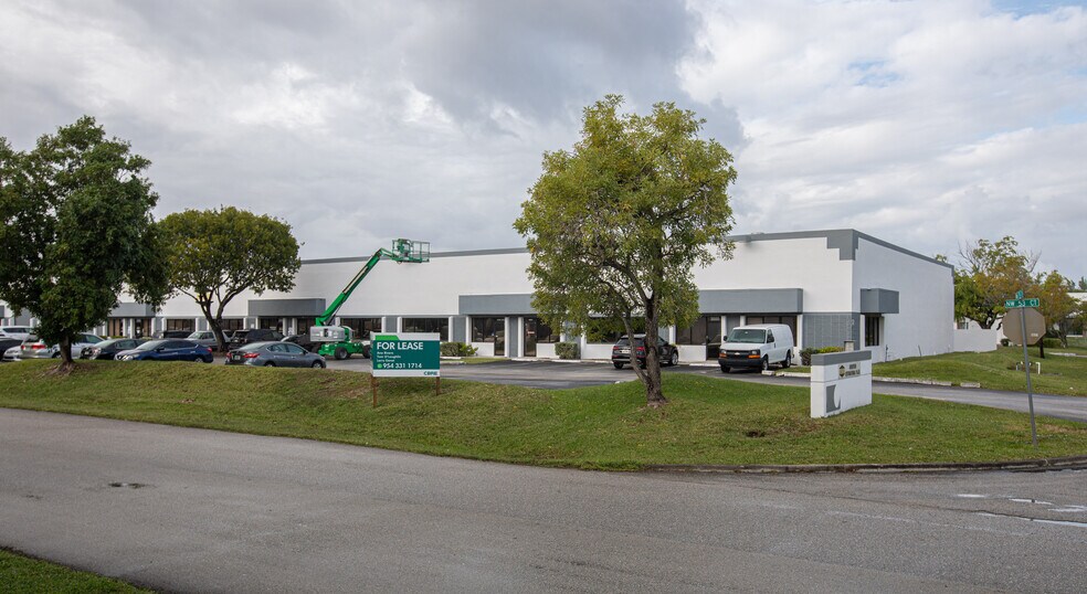 More Photos Of 3555-3569 NW 53rd Ct, Fort Lauderdale Unknown For Lease