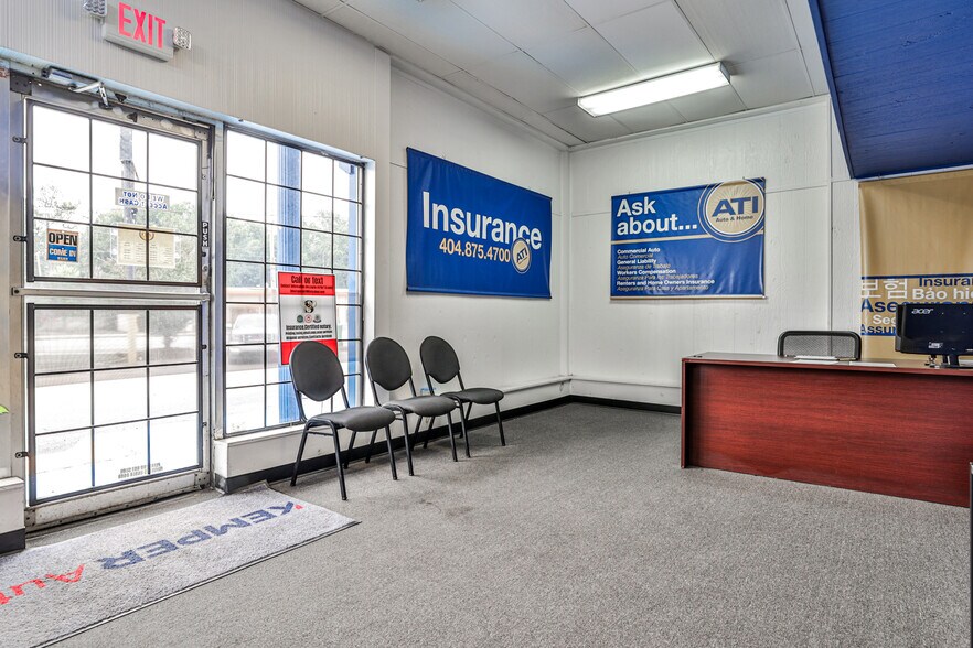 Primary Photo Of 2070 Candler Rd, Decatur Freestanding For Sale