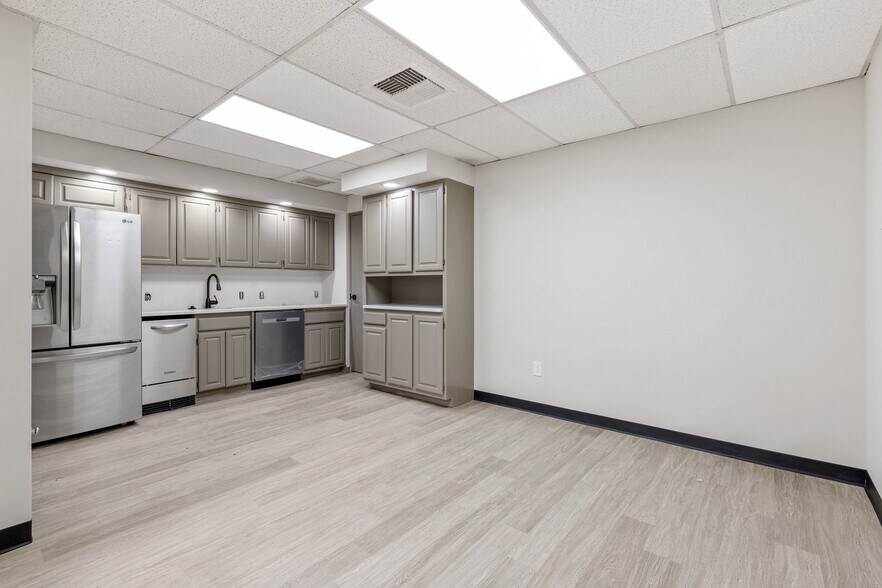 More Photos Of 1515 S Boulder Ave, Tulsa Office For Lease