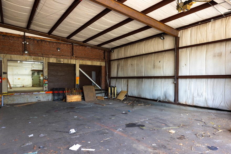 More Photos Of 40 Lake St, Somerville Light Manufacturing For Sale