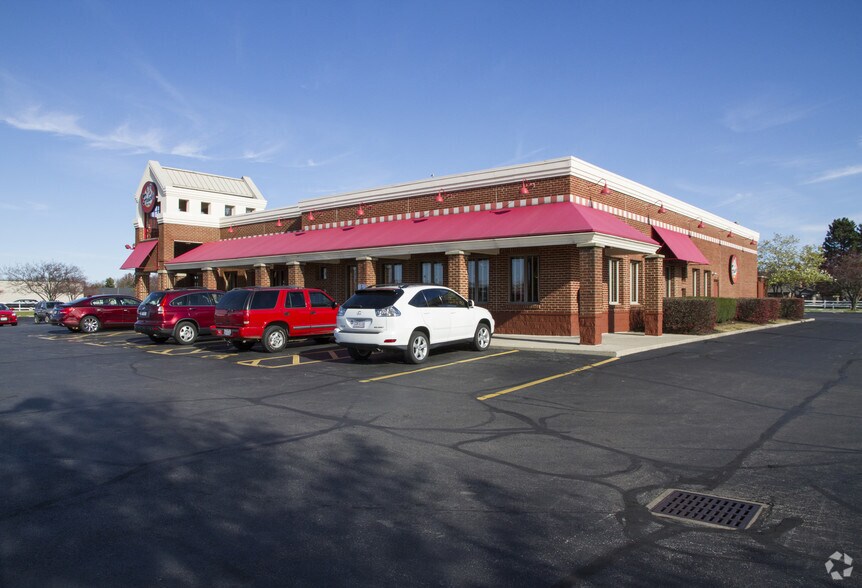 Primary Photo Of 3920 S Hamilton Rd, Groveport General Retail For Sale