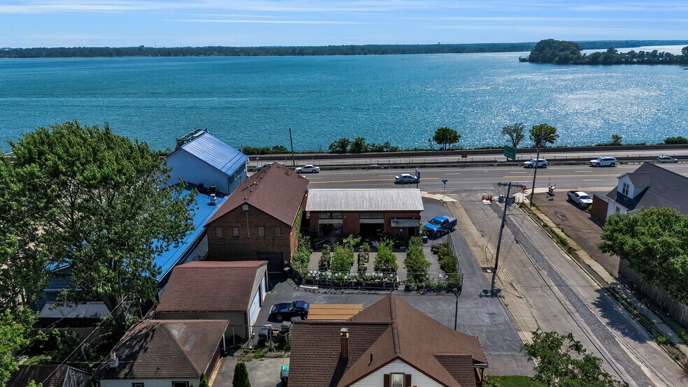 More Photos Of 2809 River Rd, Buffalo Flex For Sale