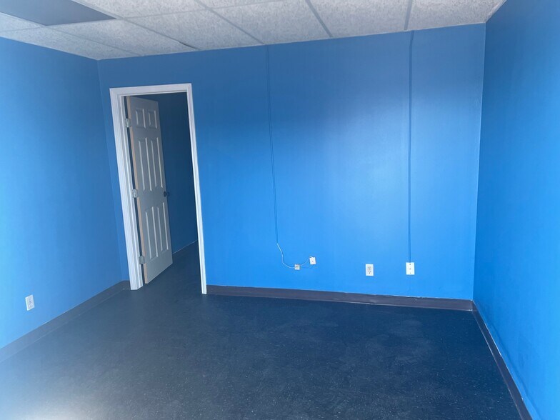 More Photos Of 1510 Mid Cities Dr, Pharr Warehouse For Lease