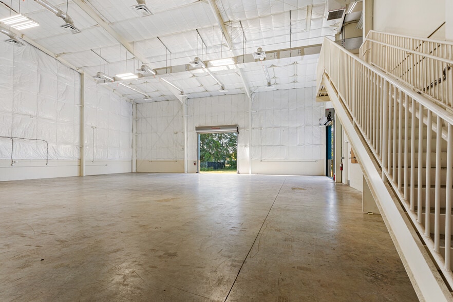 More Photos Of 6515 NW 16th St, Gainesville Manufacturing For Lease