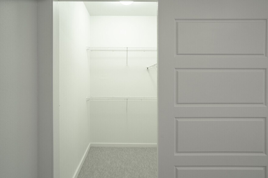 More Photos Of 127 E Riverside Dr, Austin Apartments For Lease