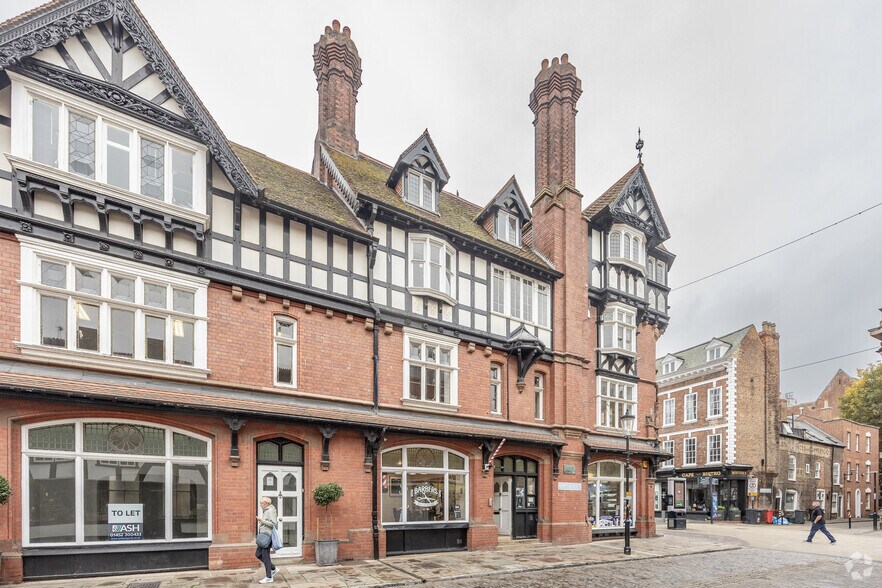 More Photos Of 2 College St, Gloucester Office For Lease